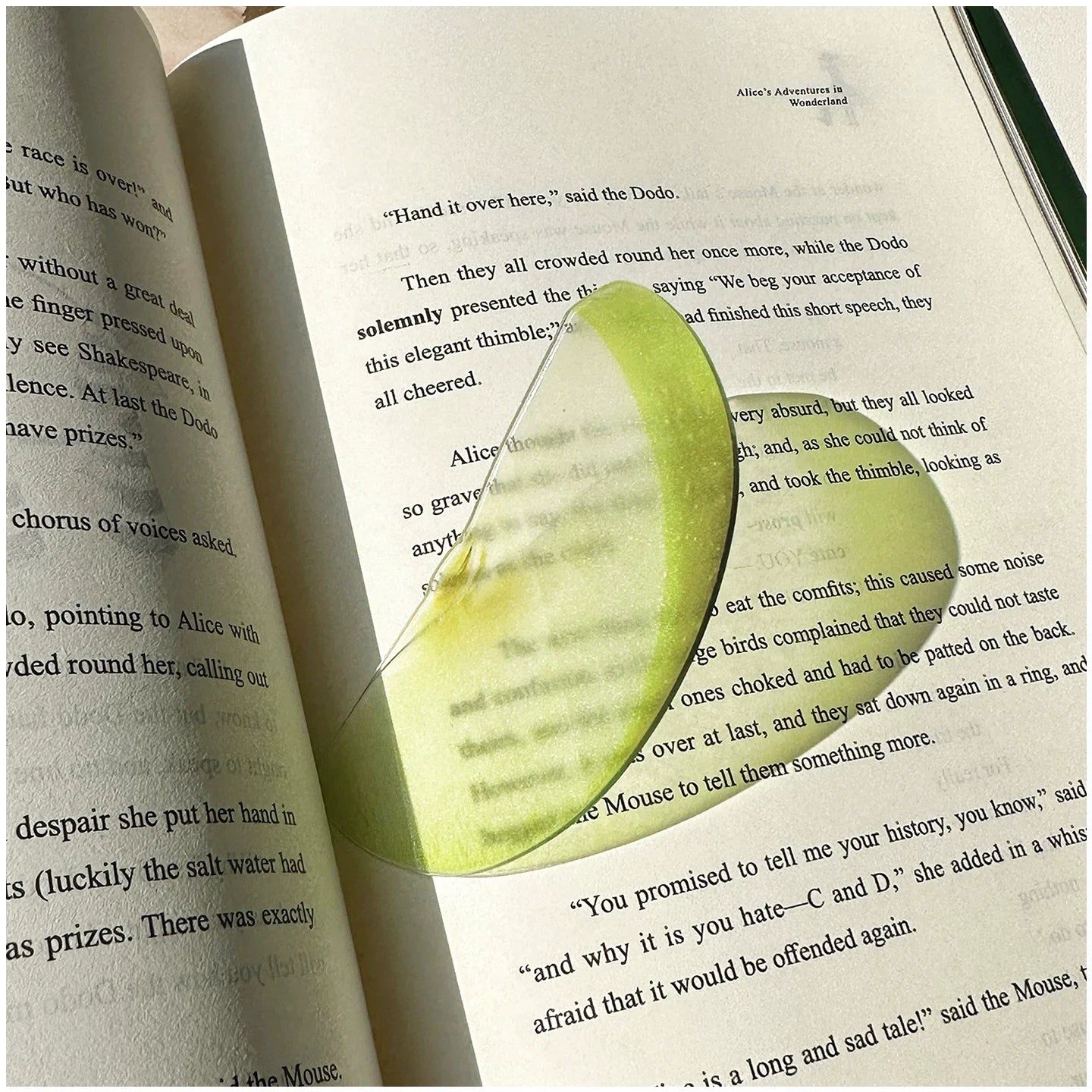 36 Styles New Delicate Transparent Acrylic Apple Bookmark Reading Mark Girl Gift Premium Feeling Cute Grape Tomato Bookmarks Toy