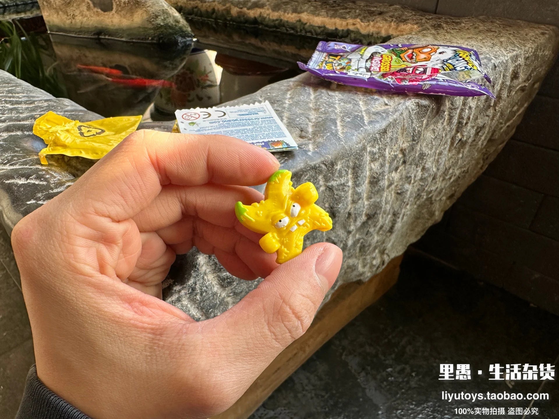 Genuine Capsule Toy Exported European American Grosserys Gangs Rubbish Bug Bin Series Figurines Collectible Box Broken Blind Box