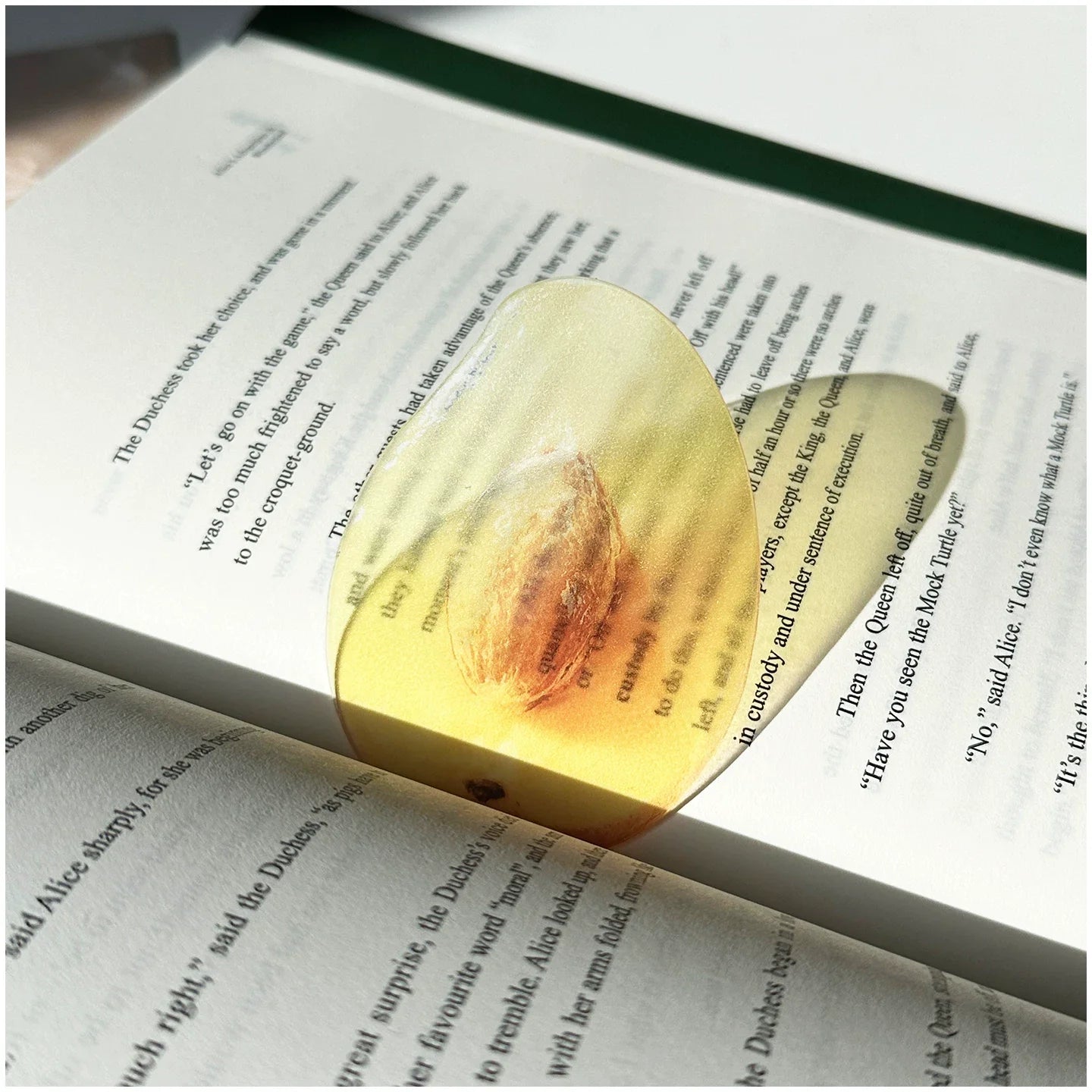 36 Styles New Delicate Transparent Acrylic Apple Bookmark Reading Mark Girl Gift Premium Feeling Cute Grape Tomato Bookmarks Toy