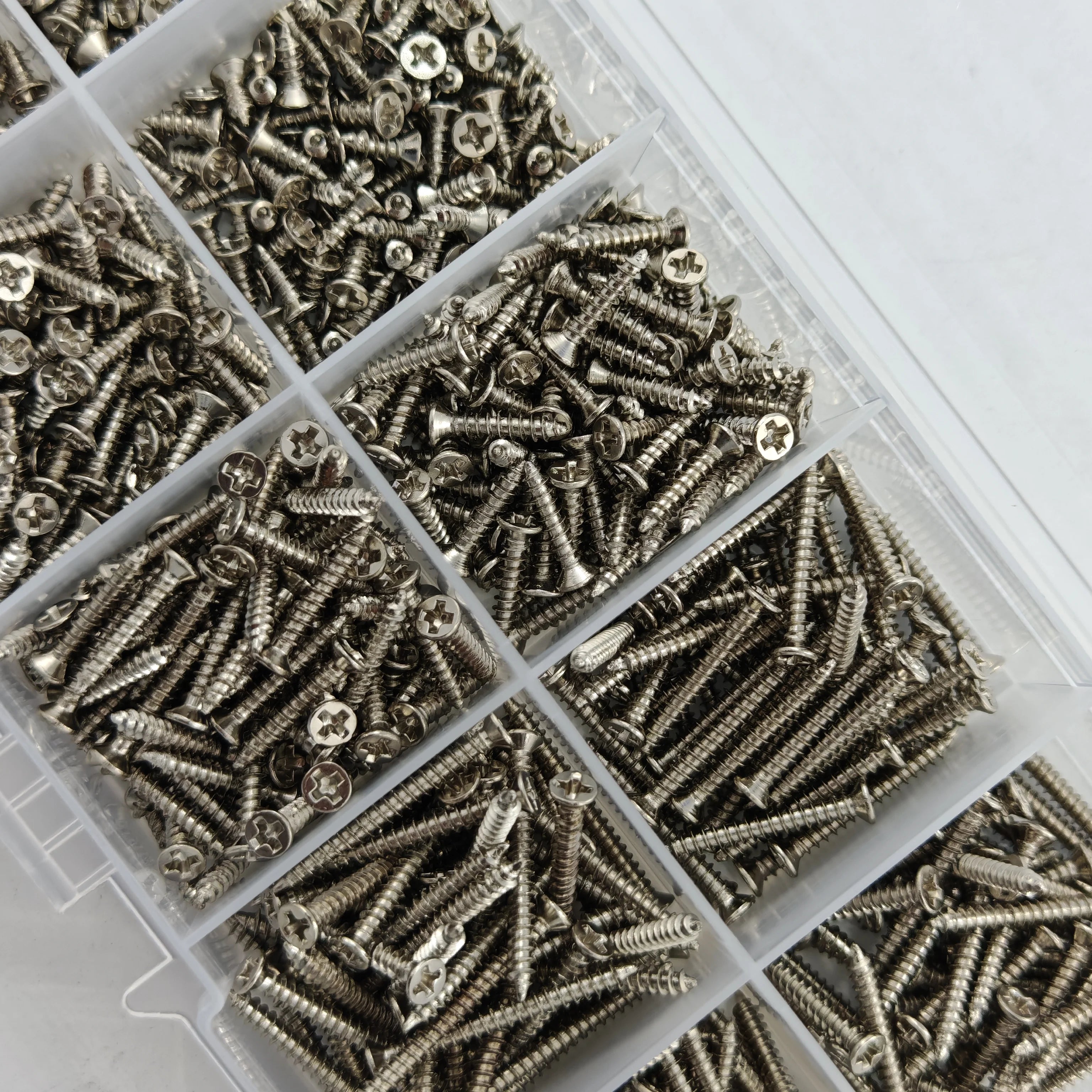 Box of 560 Self-Tapping Wood Screw Set - Includes 8 Different Sizes of M2 Flat Metal Screw Classification Kit