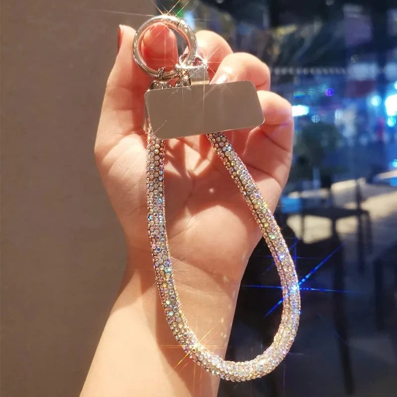 Luxury Style Full Diamond Phone Lanyard with Metal Clip Short Chain Handheld Wrist Flash Accessory Universal Light