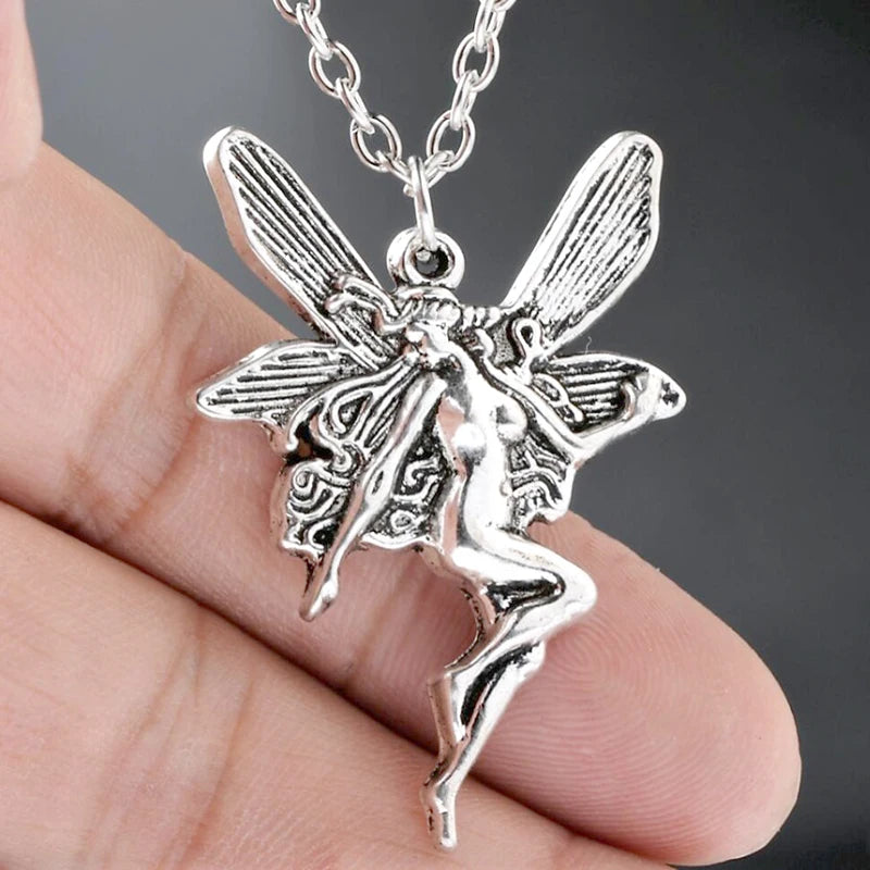 Y2K Aesthetic Razor Blade Pendant Necklace, Vintage Punk Goth Grunge Alloy Jewelry for Men and Women Edgy Street Style Accessory