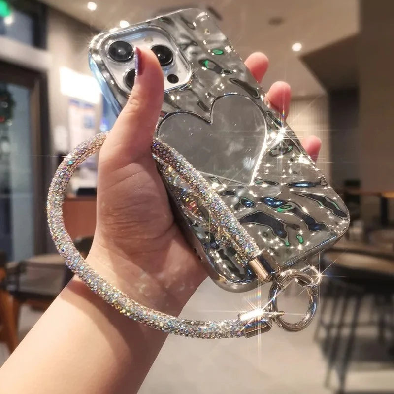 Luxury Style Full Diamond Phone Lanyard with Metal Clip Short Chain Handheld Wrist Flash Accessory Universal Light