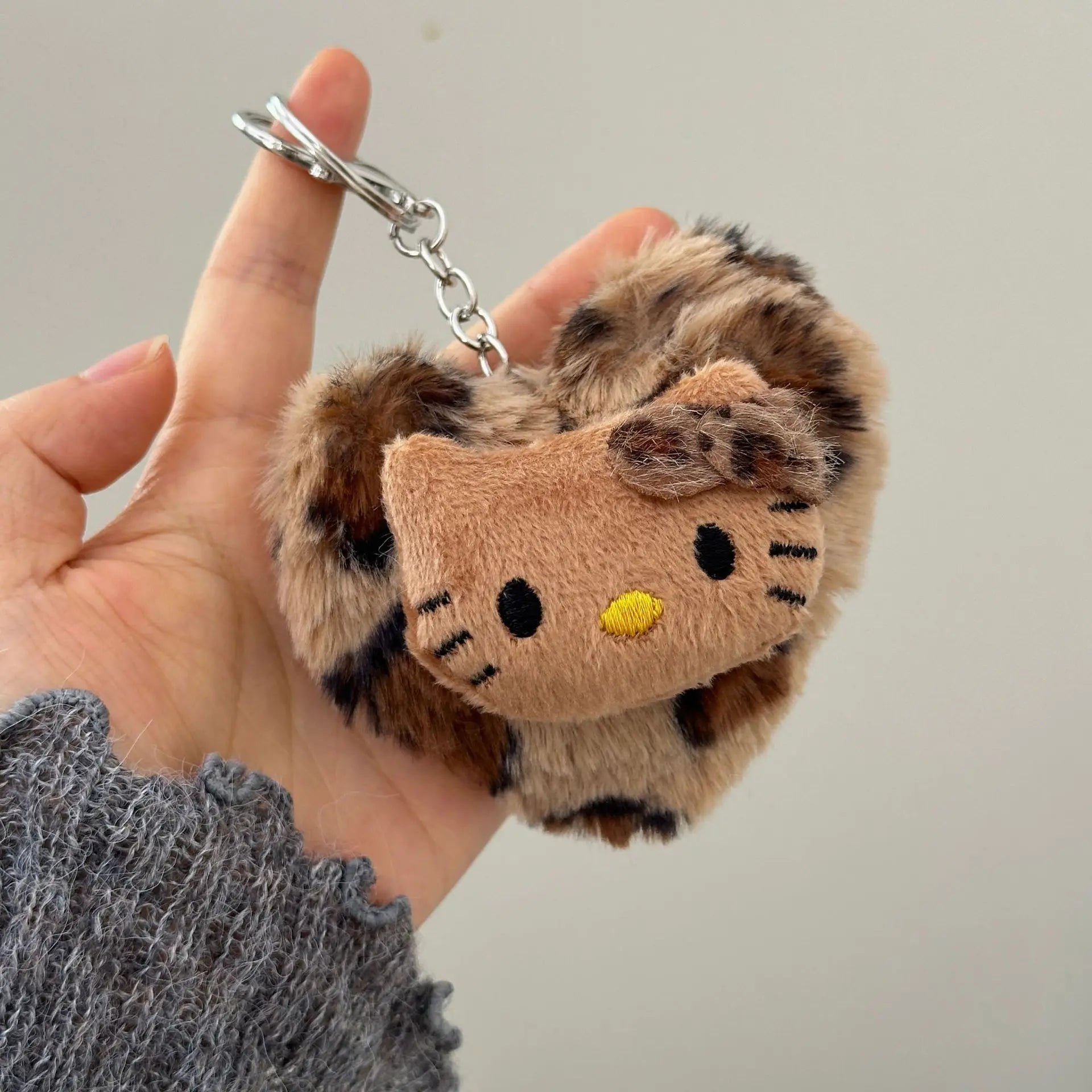 Cartoon Sanrio Hello Kitty Fashion Bag Retro Leopard Doll Pendant Kawaii Anime Toy Keychains Accessories Keyring Christmas Gift
