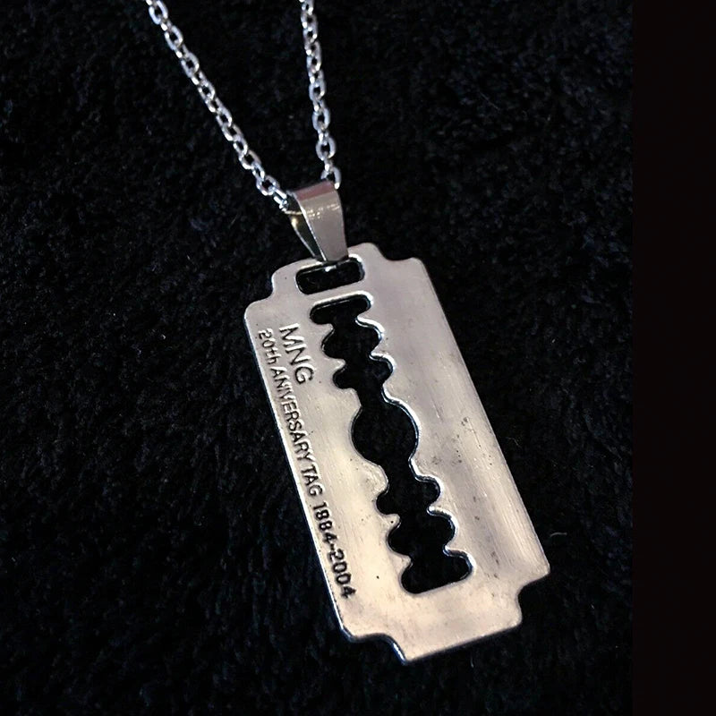 Y2K Aesthetic Razor Blade Pendant Necklace, Vintage Punk Goth Grunge Alloy Jewelry for Men and Women Edgy Street Style Accessory