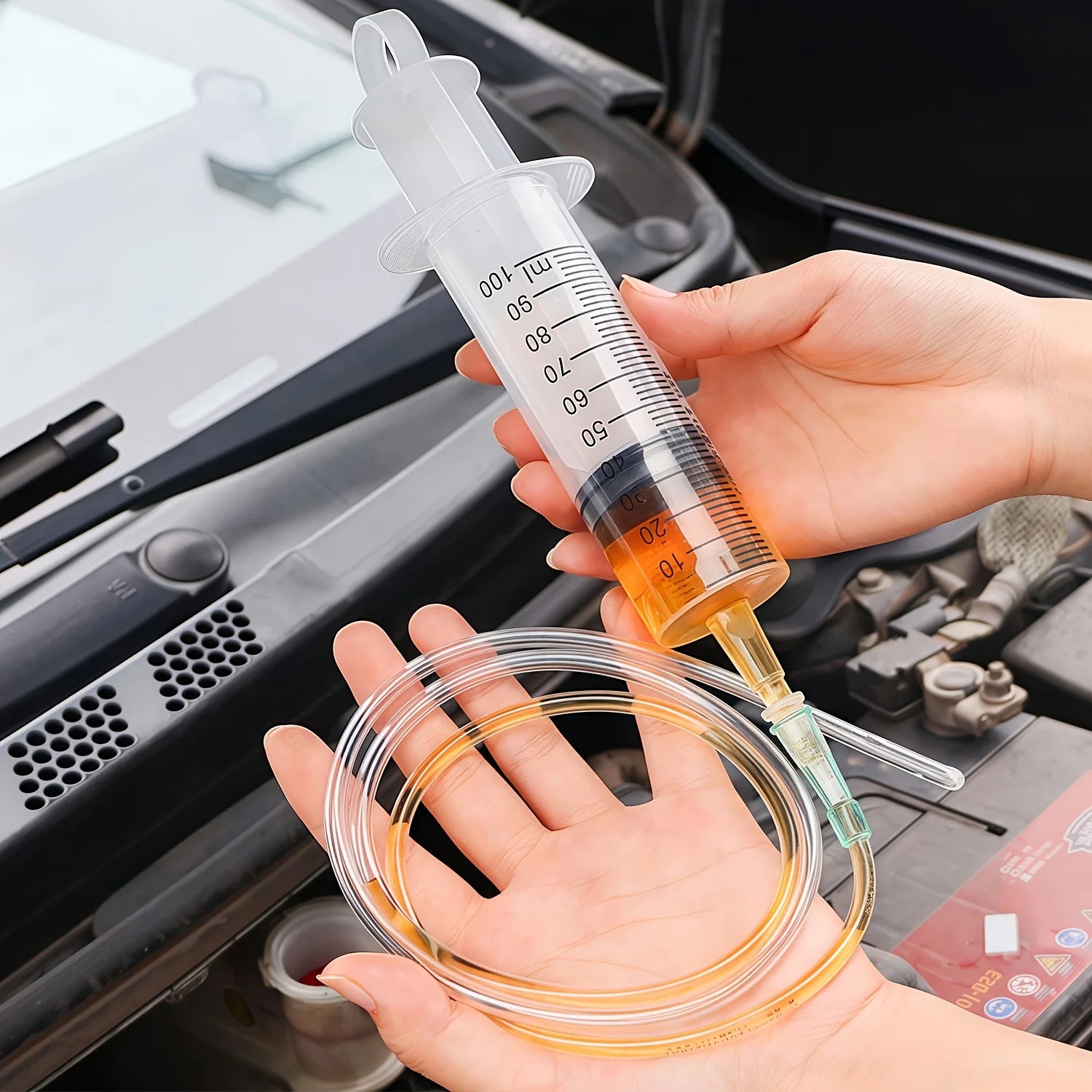1 set of syringe type water suction/injection dual-use automotive tools, which can be used to suction/inject engine oil/gasoline