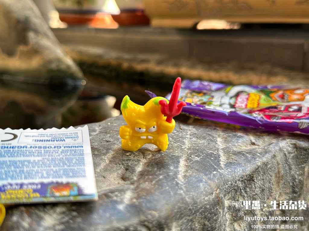 Genuine Capsule Toy Exported European American Grosserys Gangs Rubbish Bug Bin Series Figurines Collectible Box Broken Blind Box