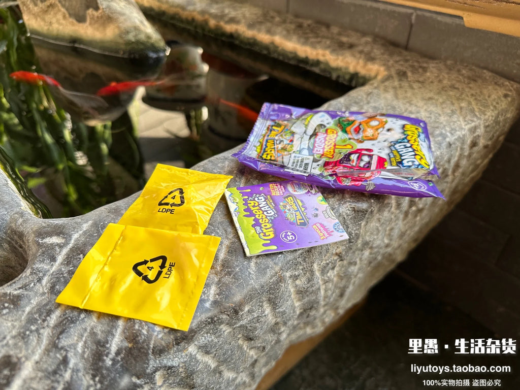 Genuine Capsule Toy Exported European American Grosserys Gangs Rubbish Bug Bin Series Figurines Collectible Box Broken Blind Box