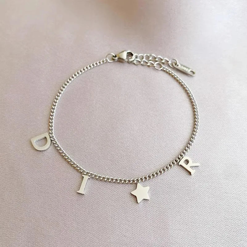 1Pc New Fashion Letter Star Pendant Bracelet for Woman, Simple Vintage Stainless Steel Bracelet Luxury Jewelry Accessories Gifts