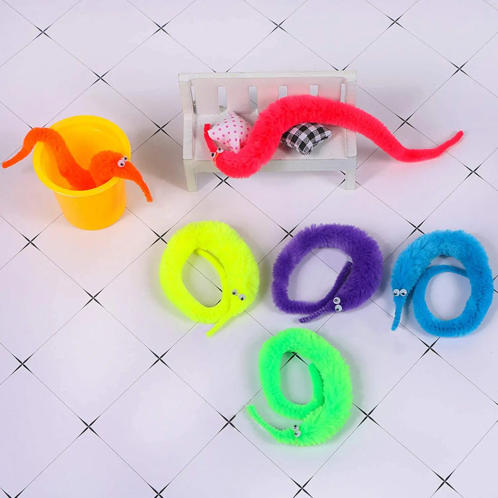 Magic Tricks Twisty Worm Magic Toys Party Favors Fuzzy Worm On A String Christmas Halloween Wizard Strange Trick Toys For Kids