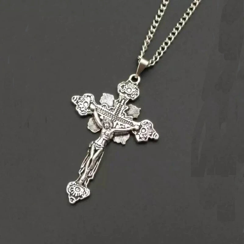 Y2K Aesthetic Razor Blade Pendant Necklace, Vintage Punk Goth Grunge Alloy Jewelry for Men and Women Edgy Street Style Accessory