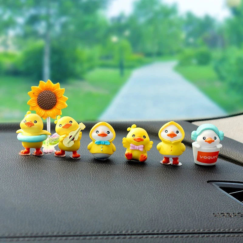 1Set Cartoon Resin Little Yellow Duck Model Car Center Console Decor Cute Car Ornaments Auto Interior Dashboard Accessories