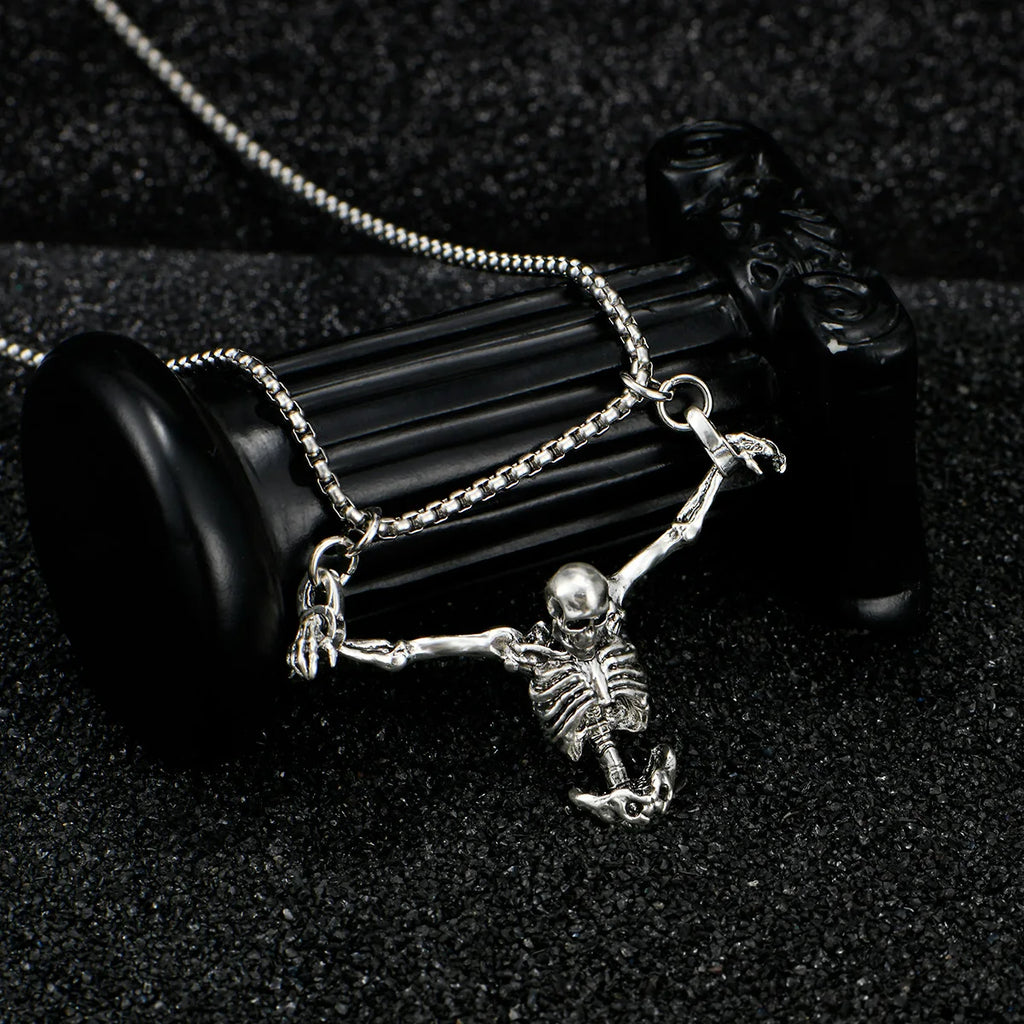A Fashionable and Creative New Halloween Punk Style Skull Necklace Halloween Gift