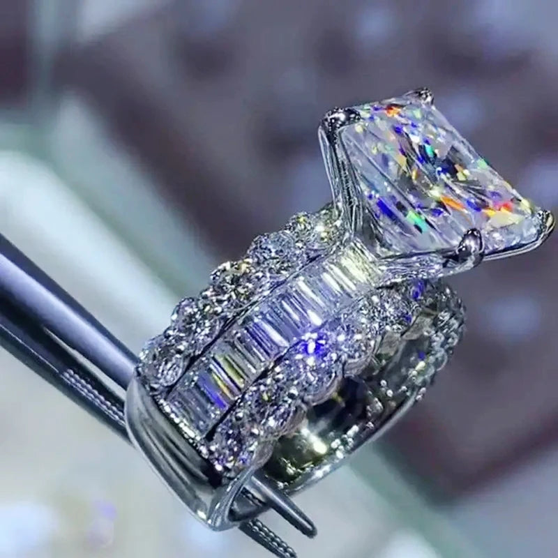 Huitan Gorgeous Princess Square Zirconia Ring Female Luxury Wedding Band Accessories Fashion Women Proposal Finger Jewelry Gift