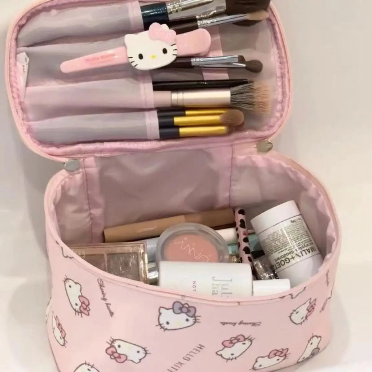 2025 New Hello Kitty Large Capacity Tote Bag Cute Print Design Portable Travel Organizer for Cosmetics Toiletries Makeup Storage