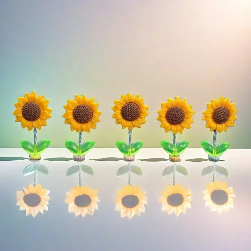 Cute Shaking Sunflower Car Decor Funny Dashboard Ornament for Car Interior Styling